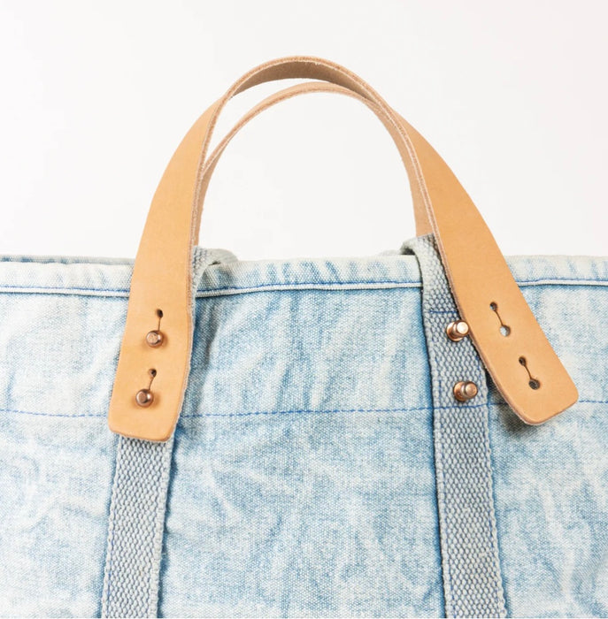 Small East West Tote